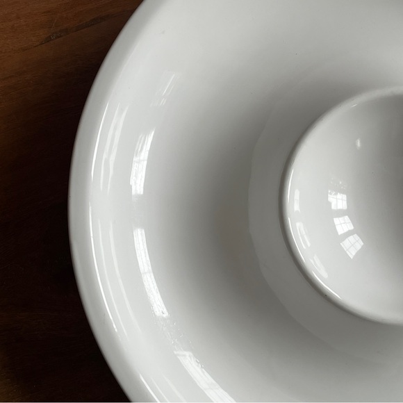 Crate&Barrel Round Chip and Dip Serving Dish Ceramic Bright White Porcelain Bowl - Picture 6 of 6